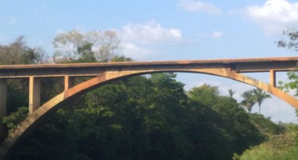 Homem cai de ponte e morre afogado em rio no Maranhão