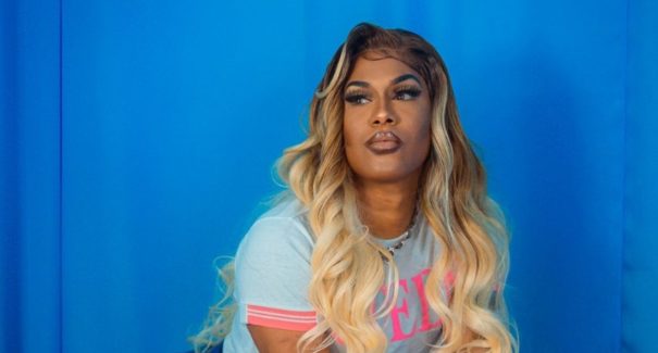 Enme lança videoclipe de “4 por 4”, single de seu primeiro álbum