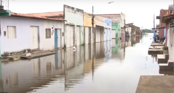 Cheia do Rio Tocantins deixa 60 famílias desabrigadas em Imperatriz