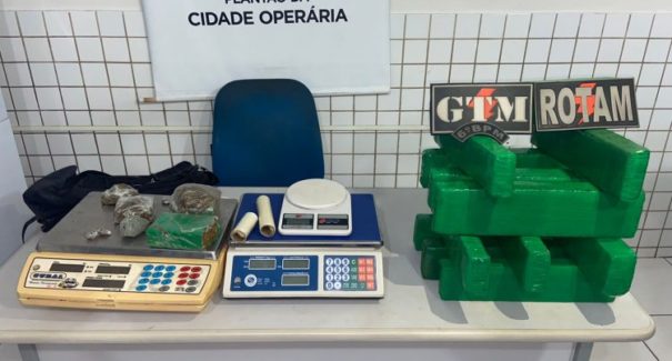Polícia Militar apreende drogas e balanças de precisão, no bairro Vila Brasil