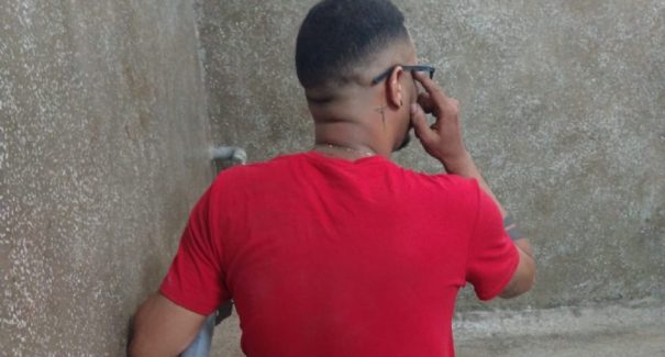 Após agredir e manter em cárcere ex-namorada, suspeito é preso em condomínio