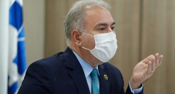 Ministro da Saúde alerta que país não atingiu pico da variante Ômicron