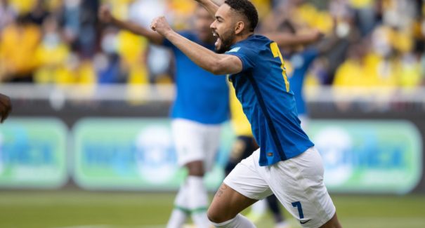 Em jogo cheio de polêmicas, Brasil e Equador empatam
