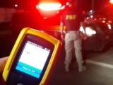 Motorista alcoolizada e sem CNH tenta “enganar” policiais na BR-010