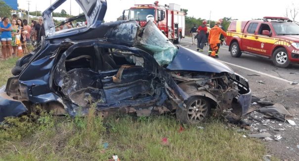 Carro na contramão causa a morte de 4 pessoas na BR-136