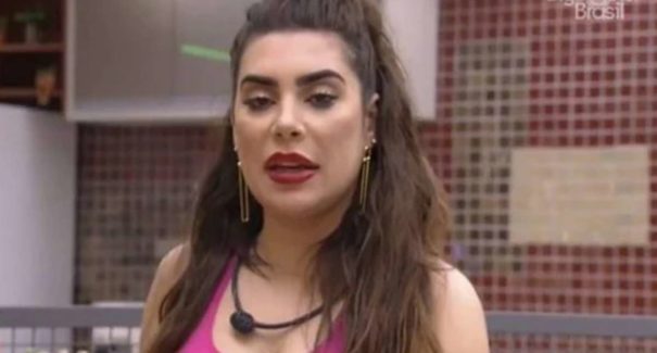 Naiara Azevedo justifica encontro com Bolsonaro: ‘ajuda ao setor cultural’