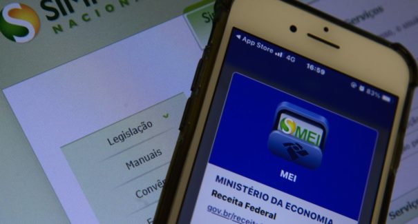 Micro e pequenas empresas têm até hoje para aderir ao Simples Nacional