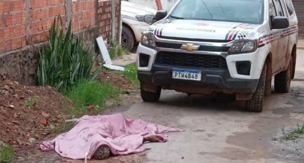 Após suspeita de assalto a ônibus, jovem é morto a tiros na Vila Vitória