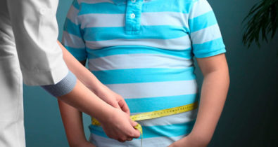 Três em cada dez crianças brasileiras entre 5 e 9 anos estão acima do peso
