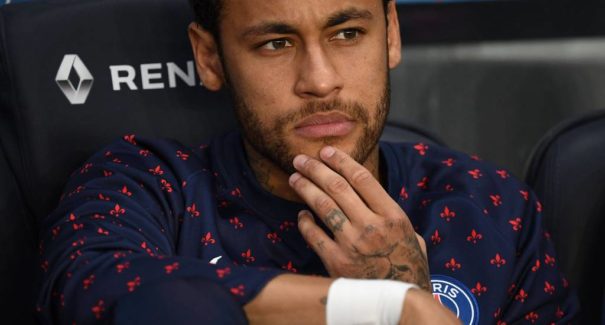 Quadrilha rouba R$ 200 mil da conta bancária de Neymar