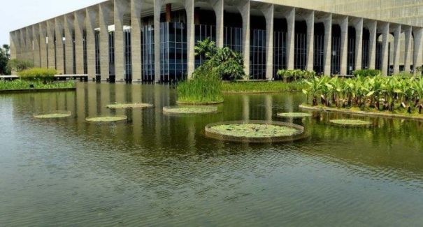 Itamaraty abre postos para ajudar brasileiros a deixar a Ucrânia