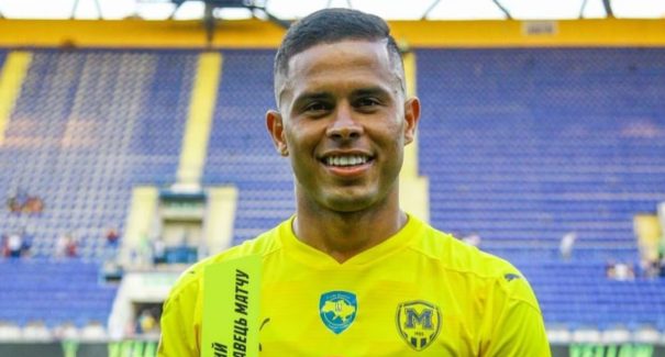 Atacante maranhense que está na Ucrânia pede ajuda para voltar ao Brasil