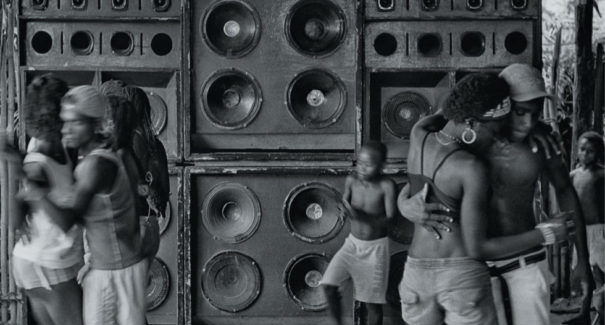 Podcast do Faz Colher e Borda o Cabo fala da importância das radiolas de reggae em São Luís