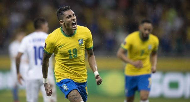Em noite de experiências, Brasil goleia o Paraguai no Mineirão