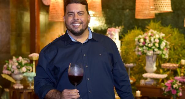 Villa do Vinho promove jantar do Valentine’s Day nesta segunda-feira