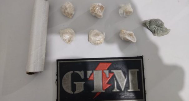 Homem é preso com crack e maconha em residência no Sol e Mar