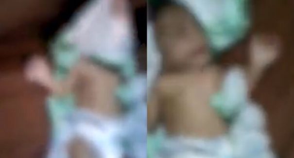 Bebê é abandonado em rede com lençol enrolado na cabeça em residência