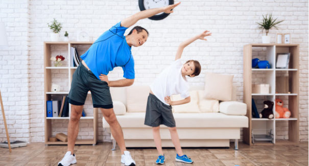 Volta às aulas: dicas de exercícios simples para fazer em casa e driblar a rotina