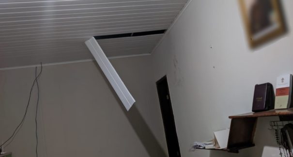 Suspeito é amarrado por padre após tentar assaltar igreja