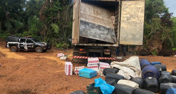 Polícia apreende carga contrabandeada de cigarros avaliada em R$ 1 milhão