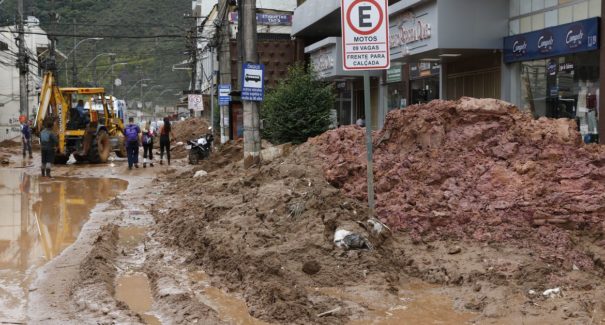 Total de mortos em Petrópolis sobe para 137