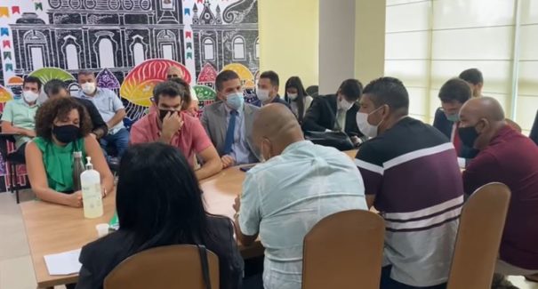 Negociações avançam e nova audiência é marcada para sexta-feira