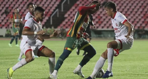Sampaio x Náutico: clássico nordestino no Estádio Castelão