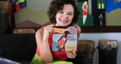 Escritora Andréa Oliveira lança livro em homenagem a Maria Firmina dos Reis