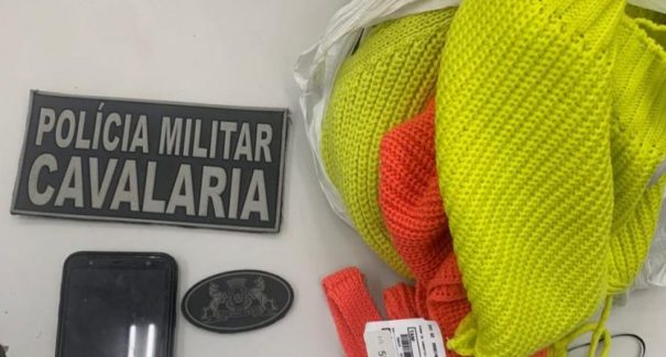 Mulher é presa suspeita de furtar roupas em lojas no centro da cidade