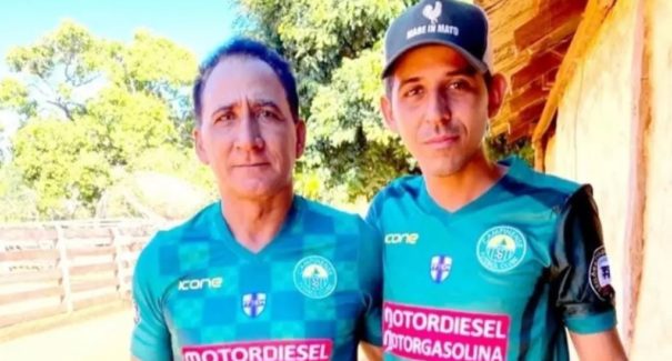 Pai sai para procurar filho e os dois morrem após colidirem em suas motocicletas