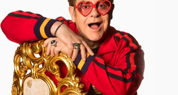 Cantor e astro pop britânico Elton John completa 75 anos nesta sexta-feira (25)