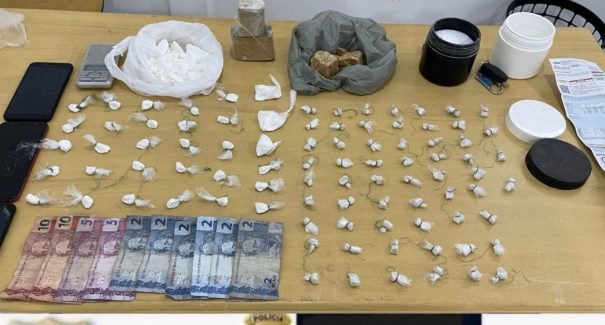 Homem é preso suspeito de tráfico de drogas, em Ribamar