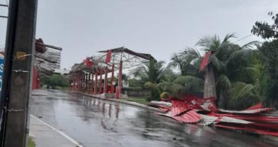 Tempestade destrói telhado do Terminal de Integração da Cohama
