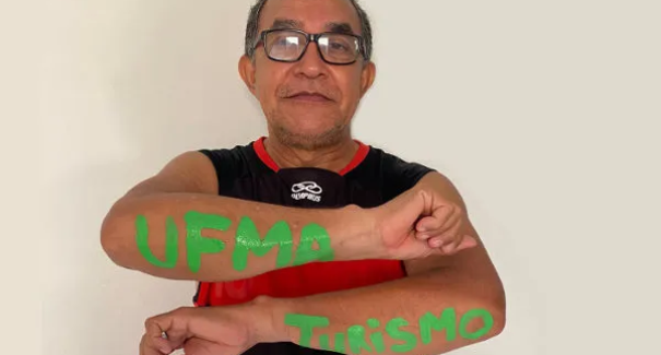 Avô estuda com netas e passa na UFMA pelo SiSU