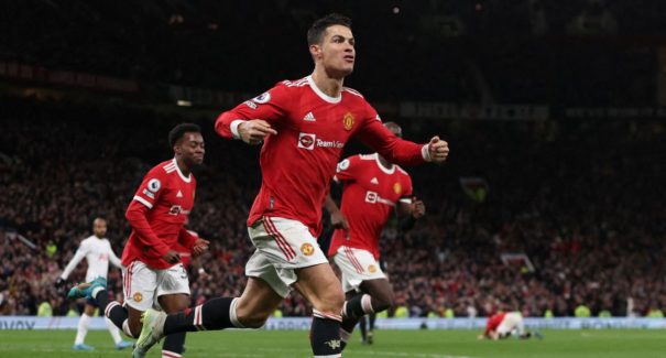 Cristiano Ronaldo se torna maior artilheiro em jogos profissionais