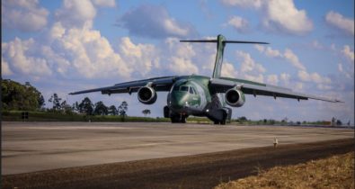 Avião da FAB parte na segunda para resgatar brasileiros na Polônia