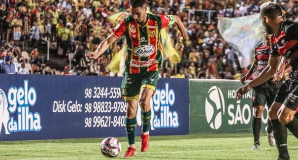 Com gol no fim, Sampaio bate o Moto e conquista o 1º turno