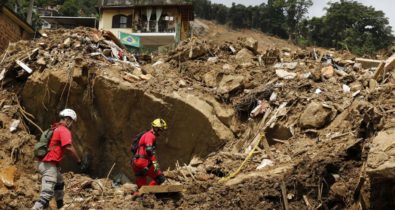 Sobe para 233 número de mortos pelas chuvas de fevereiro em Petrópolis