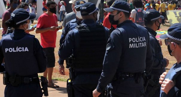 Projeto de Lei propõe retorno de policiais e bombeiros militares reformados à ativa