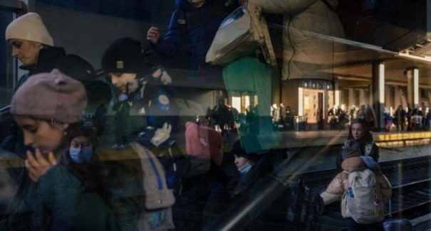 Rússia anuncia cessar-fogo para permitir corredores humanitários na Ucrânia
