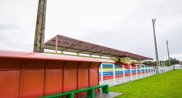 Itapecuru Mirim recebe estádio e veículo de atendimento à mulher