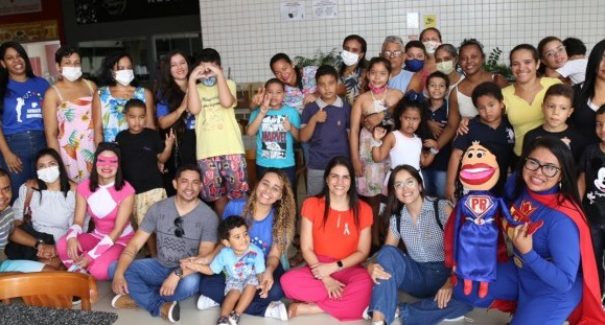 Serviço da rede estadual da saúde leva crianças com autismo ao cinema