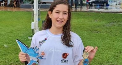 Nadadora Sofia Duailibe ganha quatro medalhas na competição dos JEMs