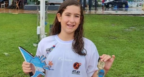 Nadadora Sofia Duailibe ganha quatro medalhas na competição dos JEMs