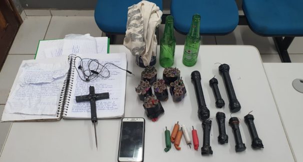 Polícia Civil apreende adolescente suspeito por ameaça e porte de explosivo dentro de escola