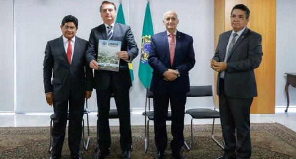 Procuradoria-Geral é acionada contra sigilo de reuniões de Bolsonaro com pastores