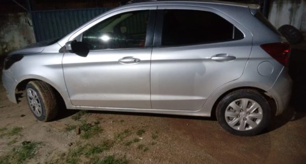 Homem é preso suspeito por tentar vender carro clonado no Facebook