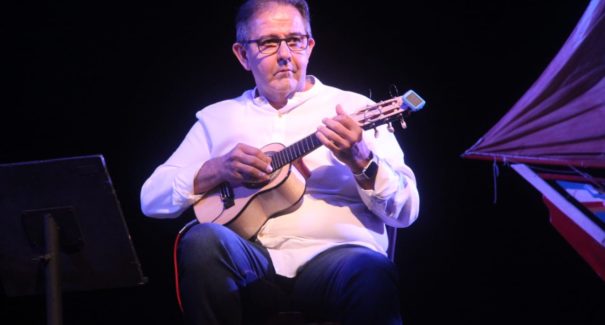 Livro conta trajetória do instrumentista Paulo Trabulsi no choro