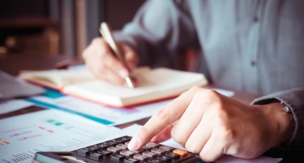 Veja como fazer a sua declaração do imposto de renda em casa