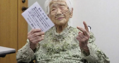 Pessoa mais velha do mundo, Kane Tanaka morre aos 119 anos no Japão